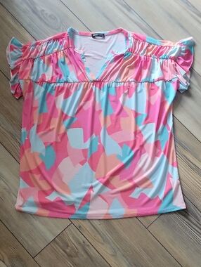 HEIMISH USA Pink Multi-Color Flutter Sleeve V-Neck Blouse